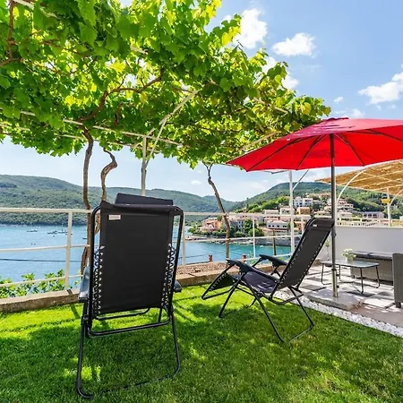 Апартаменты Sea View App In The Port Of Rabac,27